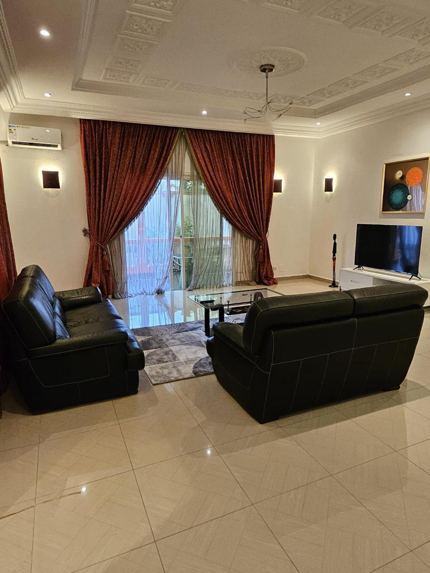 Octave'S Apt Pointe Noire Exterior foto